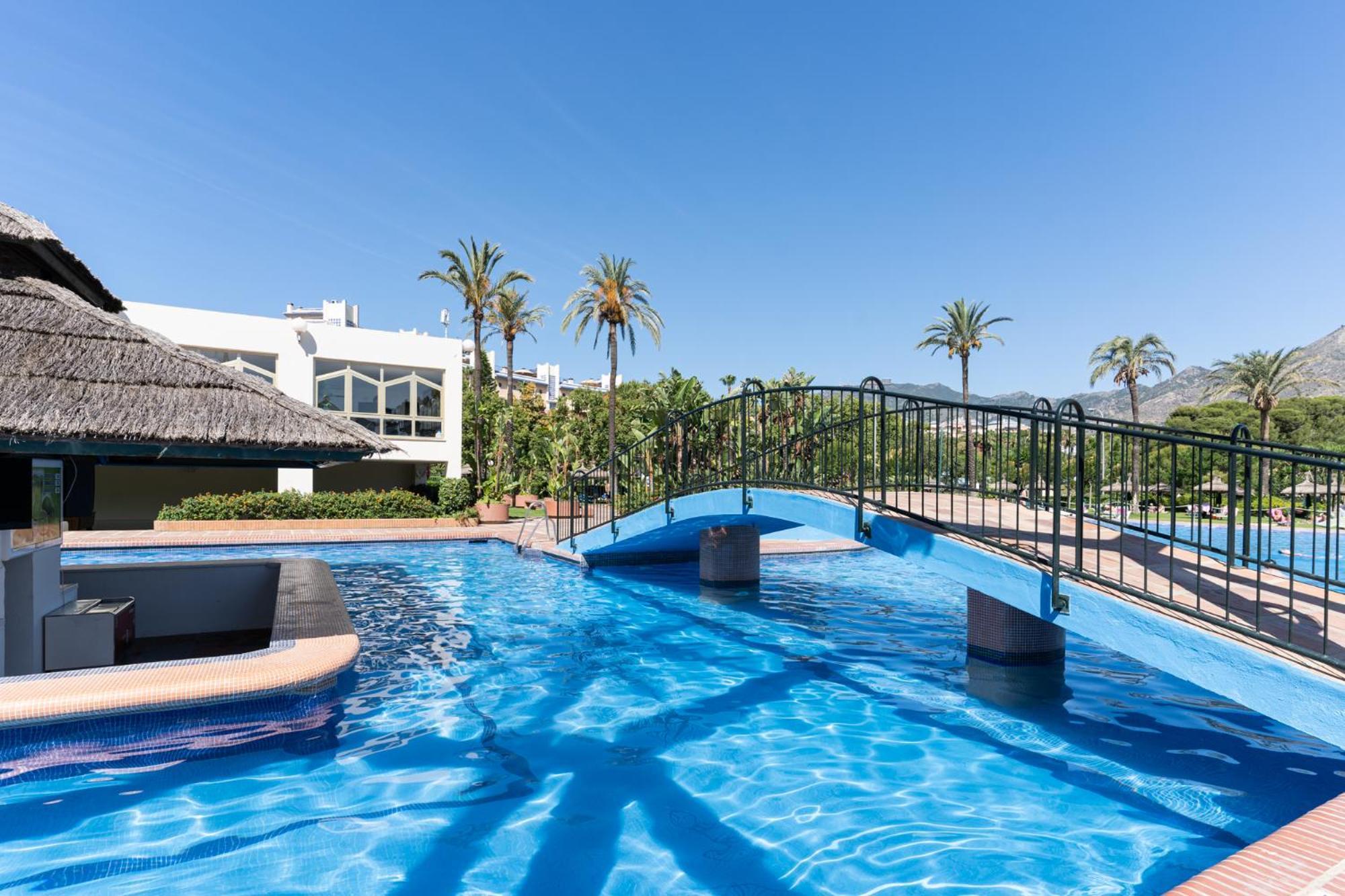 Monko Zanzibar Apartment Benalmadena Bagian luar foto